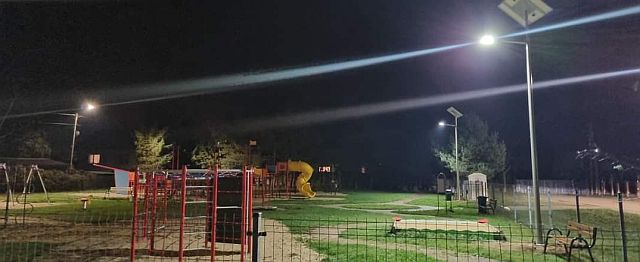 Budowa oświetlenia zewnętrznego z własnym źródłem zasilania w Gminie Staroźreby